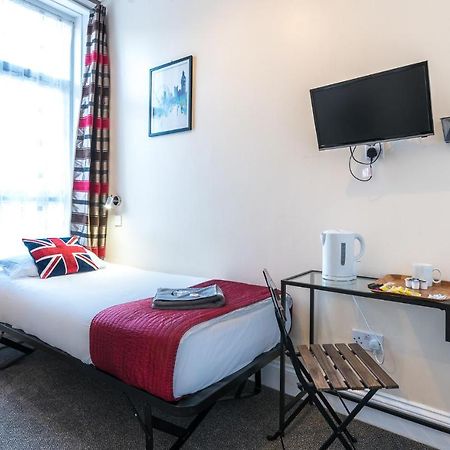Royal Guest House 2 Hammersmith Лондон Екстериор снимка