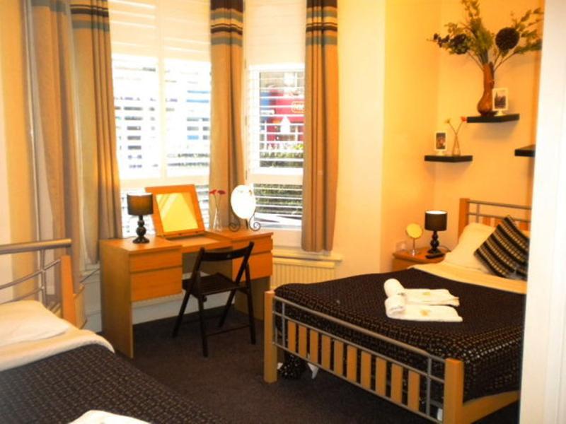 Royal Guest House 2 Hammersmith Лондон Екстериор снимка