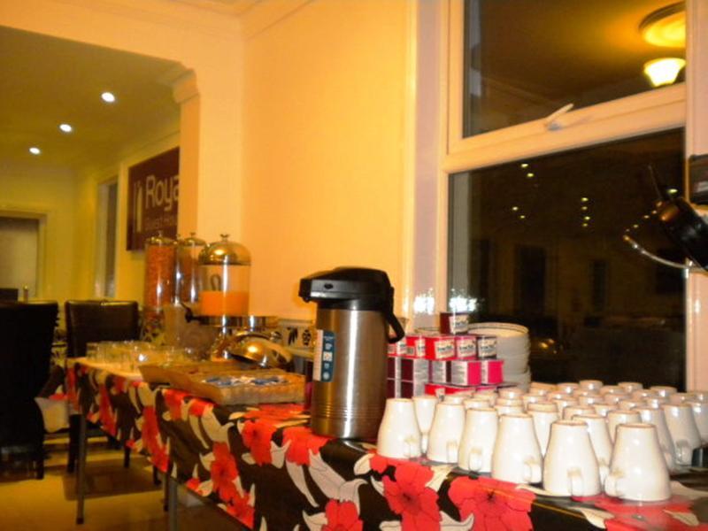 Royal Guest House 2 Hammersmith Лондон Екстериор снимка
