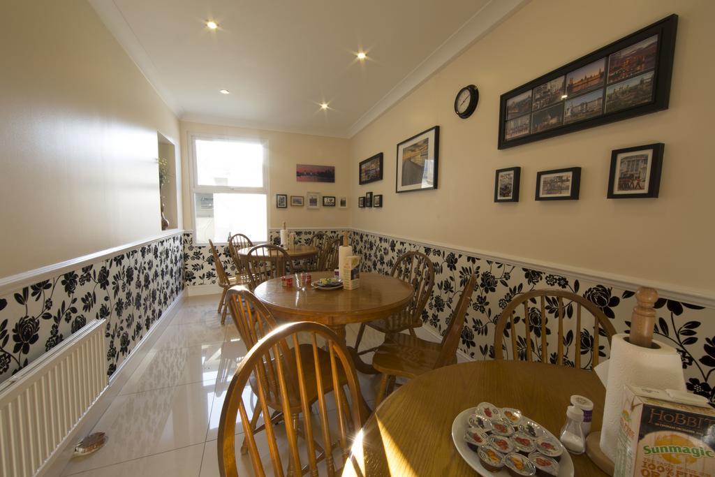 Royal Guest House 2 Hammersmith Лондон Екстериор снимка