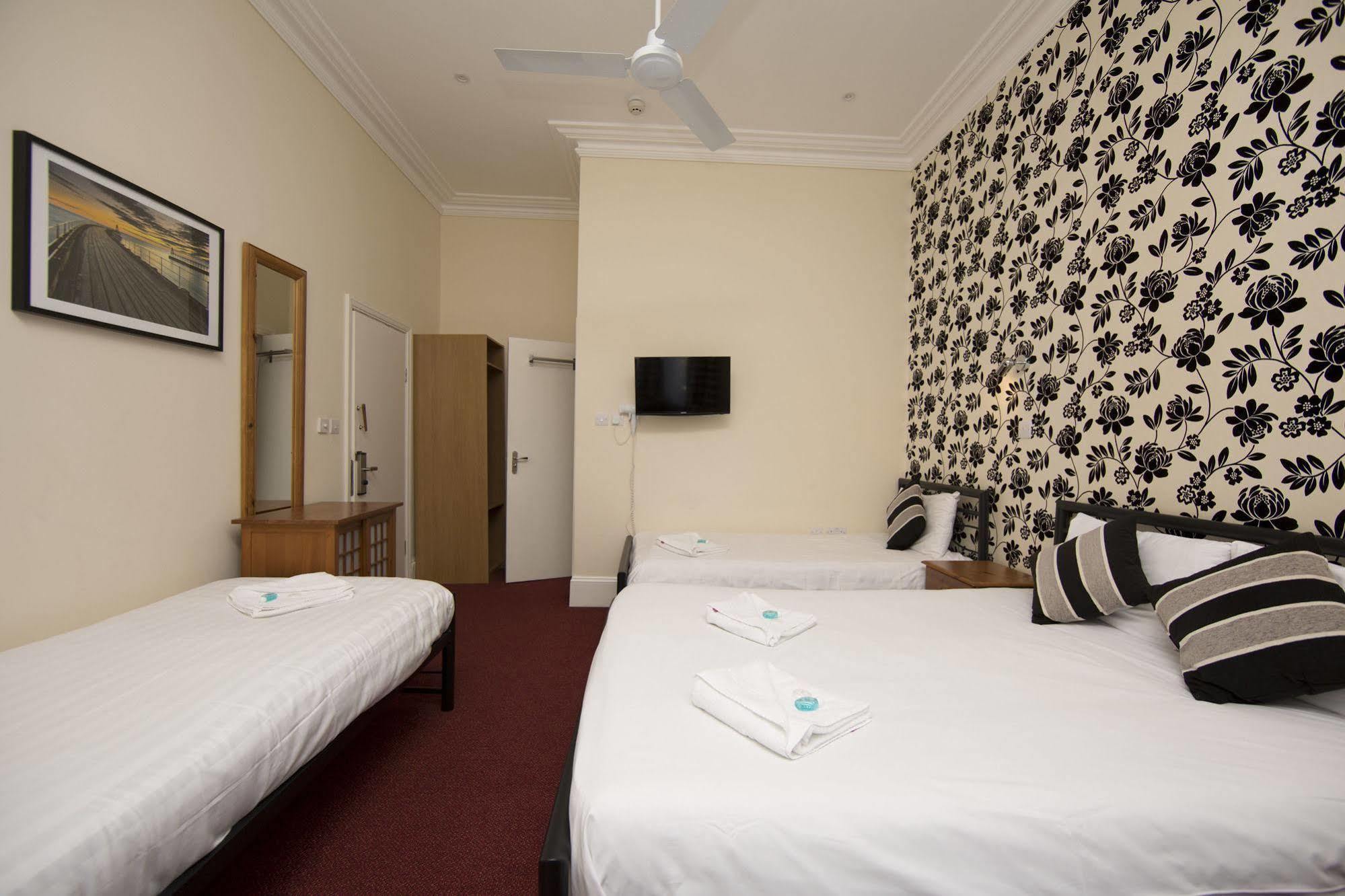 Royal Guest House 2 Hammersmith Лондон Екстериор снимка